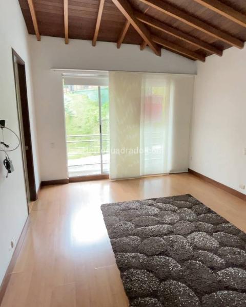 Casa en Venta, Loma Benedictinos, Envigado – další