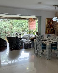 Casa de 3 alcobas en venta en Loma Benedictinos, Envigado, 557 m² · foto 12 de 20