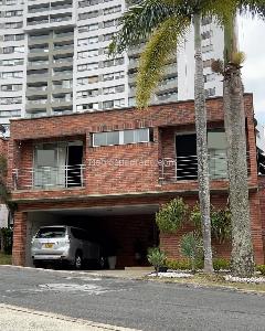 Casa de 3 alcobas en venta en Loma Benedictinos, Envigado, 557 m² · foto 13 de 20