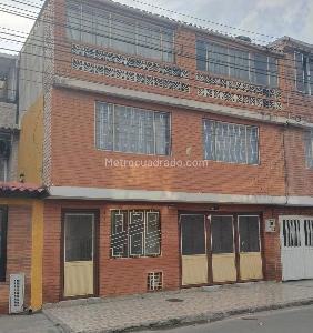 Casa de 4 alcobas en venta en Nuevo Muzu, Bogotá, 147 m² · foto 2 de 20