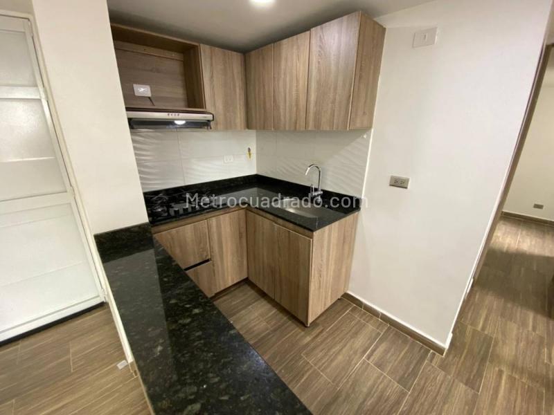 3BR Apartment in Residential Unit - 4