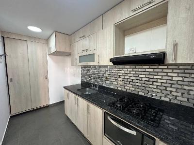 Apartamento en venta en Los Colores, Medellín · foto 5 de 20