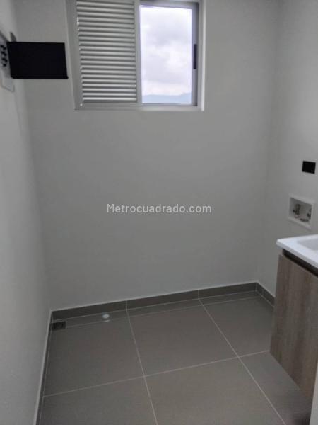 New 2BR Apartment for Rent in La Estrella (Toledo) - 6
