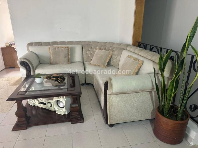 Apartamento Amoblado Amplio de 4 Alcobas en Florida Nueva - 6