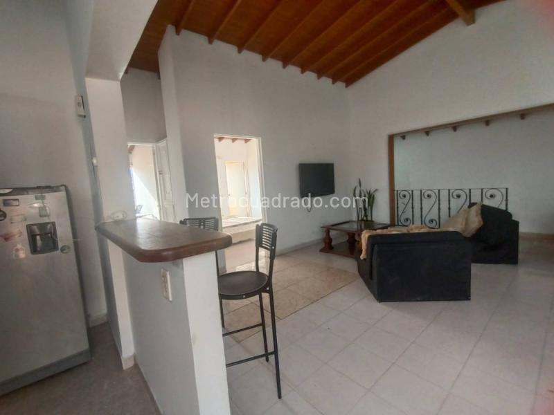 Apartamento Amoblado Amplio de 4 Alcobas en Florida Nueva - 8