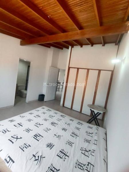 Apartamento Amoblado Amplio de 4 Alcobas en Florida Nueva - 9