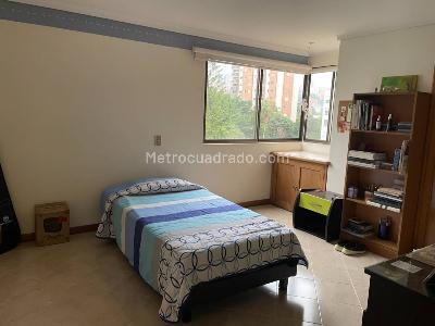 Apartamento en venta en Castropol, Medellín · foto 7 de 13