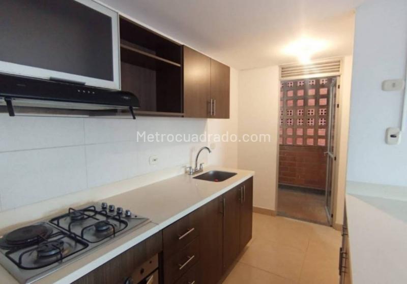Apartamento amplio en arriendo en Sabaneta (Loma San Jose)