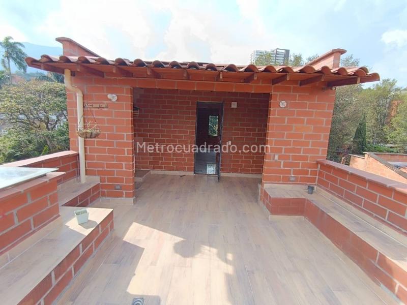 Beautiful 5BR House for Rent in Poblado Del Sur - 2