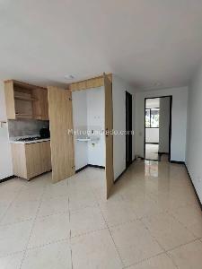 Apartaestudio en arriendo en La Milagrosa, Medellín, 40 m² · foto 2 de 12