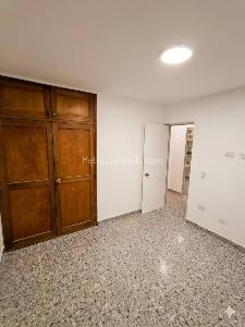 Apartamento de 2 alcobas en arriendo en La America, Medellín, 75 m² · foto 6 de 10