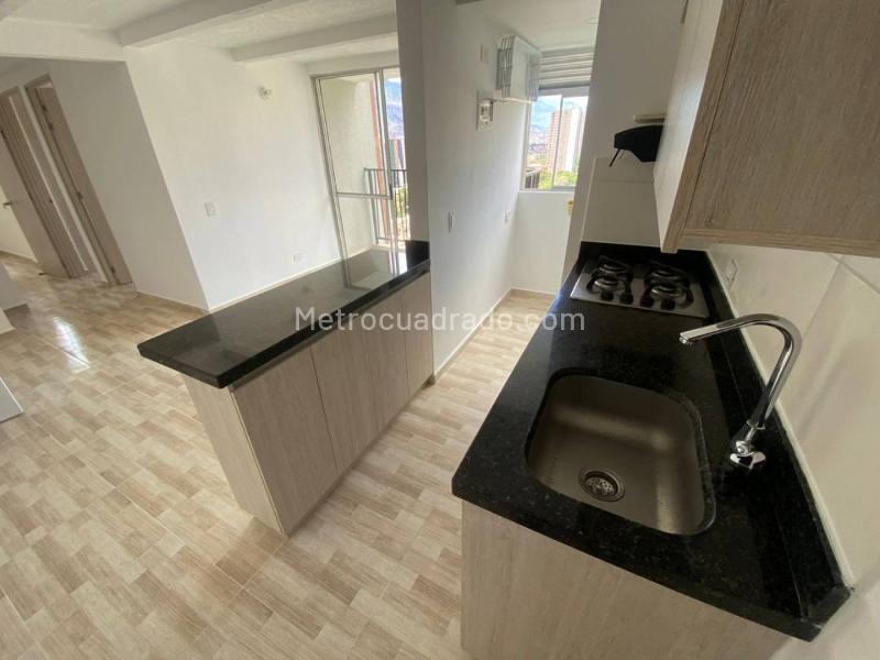 Apartamento en Arriendo, Bucaros, Bello - Widok 2