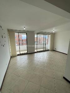 Apartamento de 3 alcobas en arriendo en Loma De Los Bernal, Medellín, 120 m² · foto 3 de 15