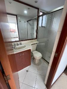 Apartamento de 3 alcobas en arriendo en Loma De Los Bernal, Medellín, 120 m² · foto 6 de 15