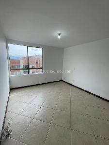 Apartamento de 3 alcobas en arriendo en Loma De Los Bernal, Medellín, 120 m² · foto 7 de 15