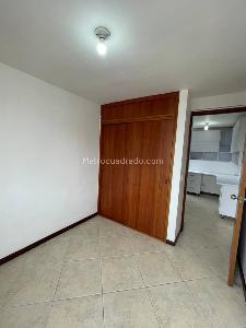 Apartamento de 3 alcobas en arriendo en Loma De Los Bernal, Medellín, 120 m² · foto 8 de 15