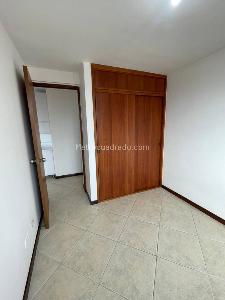 Apartamento de 3 alcobas en arriendo en Loma De Los Bernal, Medellín, 120 m² · foto 12 de 15