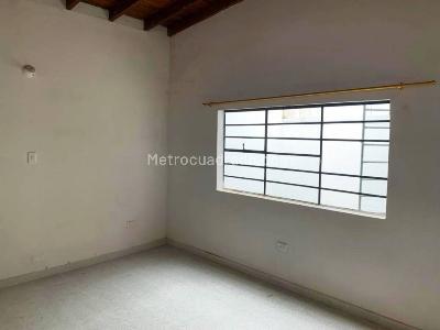 Casa de 5 alcobas en arriendo en Laureles, Medellín, 324 m² · foto 12 de 19