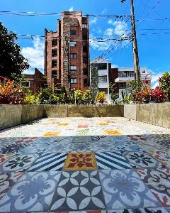 Casa de 5 alcobas en arriendo en Laureles, Medellín, 324 m² · foto 18 de 19