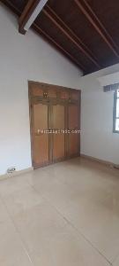 Casa de 5 alcobas en arriendo en Belen La Palma, Medellín, 330 m² · foto 16 de 20