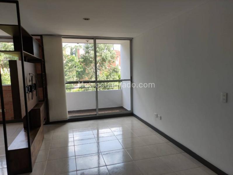 Apartamento en Arriendo, Loma Del Esmeraldal, Envigado - Więcej