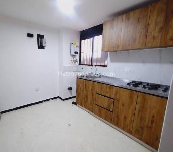 Apartaestudio en arriendo en La Milagrosa, Medellín, 40 m² · foto 2 de 6