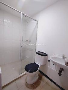 Apartaestudio en arriendo en La Milagrosa, Medellín, 40 m² · foto 5 de 6