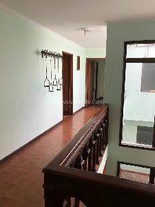 Casa de 5 alcobas en arriendo en Belen Parque, Medellín, 328 m² · foto 11 de 20