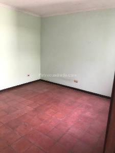 Casa de 5 alcobas en arriendo en Belen Parque, Medellín, 328 m² · foto 18 de 20
