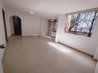 Apartamento de 3 alcobas en arriendo en El Poblado Loma Del Indio, Medellín, 80 m² · foto 4 de 12