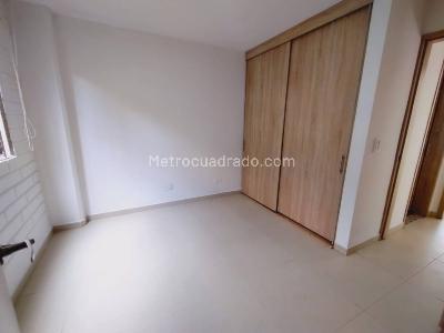 Apartamento de 3 alcobas en arriendo en El Poblado Loma Del Indio, Medellín, 80 m² · foto 7 de 12