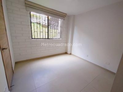 Apartamento de 3 alcobas en arriendo en El Poblado Loma Del Indio, Medellín, 80 m² · foto 8 de 12
