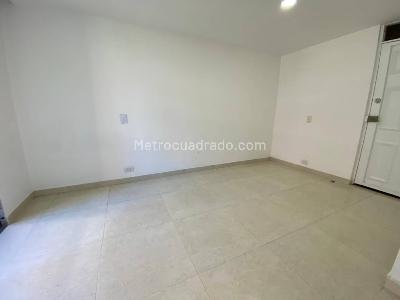 Apartamento de 3 alcobas en arriendo en Pajarito, Medellín, 58 m² · foto 10 de 20