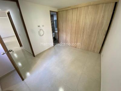 Apartamento de 3 alcobas en arriendo en Pajarito, Medellín, 58 m² · foto 14 de 20