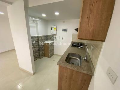 Apartamento de 3 alcobas en arriendo en Pajarito, Medellín, 58 m² · foto 6 de 20