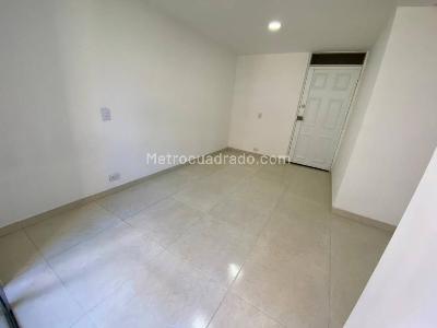 Apartamento de 3 alcobas en arriendo en Pajarito, Medellín, 58 m² · foto 8 de 20