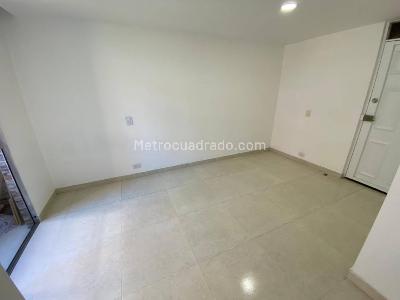 Apartamento de 3 alcobas en arriendo en Pajarito, Medellín, 58 m² · foto 9 de 20