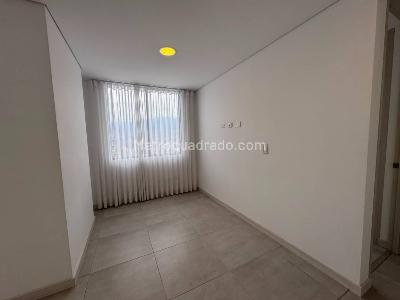 Apartamento de 2 alcobas en arriendo en Los Colores, Medellín, 75 m² · foto 10 de 15