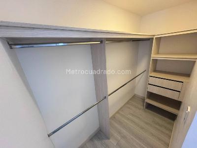 Apartamento de 2 alcobas en arriendo en Los Colores, Medellín, 75 m² · foto 9 de 15