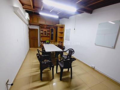 Casa de 5 alcobas en arriendo en Belen La Palma, Medellín, 330 m² · foto 14 de 20