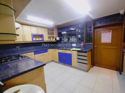 Casa de 5 alcobas en arriendo en Belen La Palma, Medellín, 330 m² · foto 4 de 20