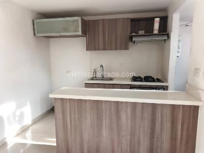 Apartamento en arriendo en San German, Medellín · foto 2 de 12