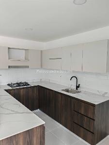 Apartamento en arriendo en Laureles, Medellín · foto 2 de 20