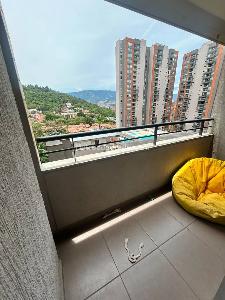 Apartamento en venta en San German, Medellín · foto 4 de 13