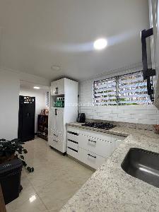 Casa de 3 alcobas en venta en Calasanz, Medellín, 50 m² · foto 4 de 20