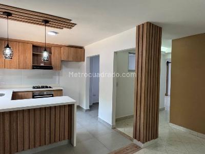 Casa de 3 alcobas en arriendo en La Floresta, Medellín, 116 m² · foto 8 de 20