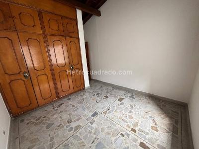 Casa de 4 alcobas en arriendo en El Velodromo, Medellín, 200 m² · foto 13 de 20