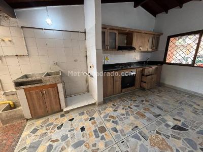 Casa de 4 alcobas en arriendo en El Velodromo, Medellín, 200 m² · foto 2 de 20