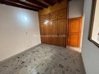 Casa de 4 alcobas en arriendo en El Velodromo, Medellín, 200 m² · foto 8 de 20