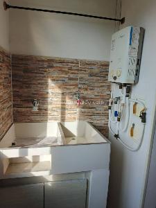 Apartamento en arriendo en San German, Medellín · foto 3 de 13